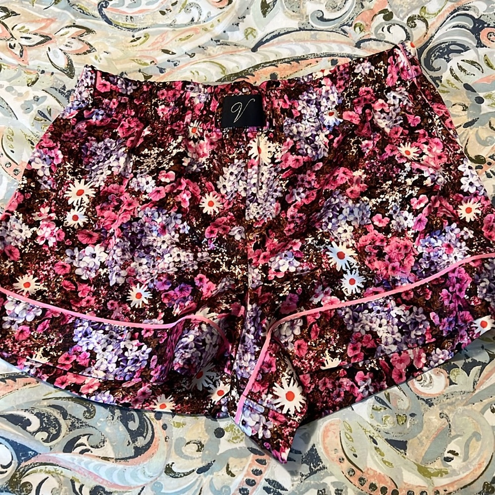 Vitoria secret pajamas - Picture 5 of 7